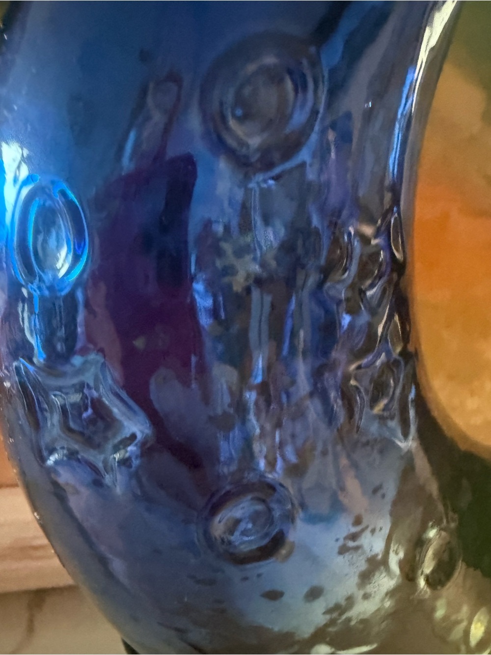 Glass Crescent Moon Lamp with Cherub - Blue & Green - Picture 4 of 7